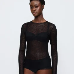 A Weekend to Remember Top LSL, black