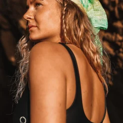 Agung bikinitop, nero