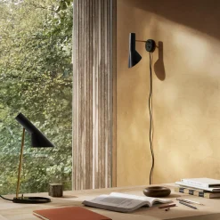 AJ væglampe, brass/black