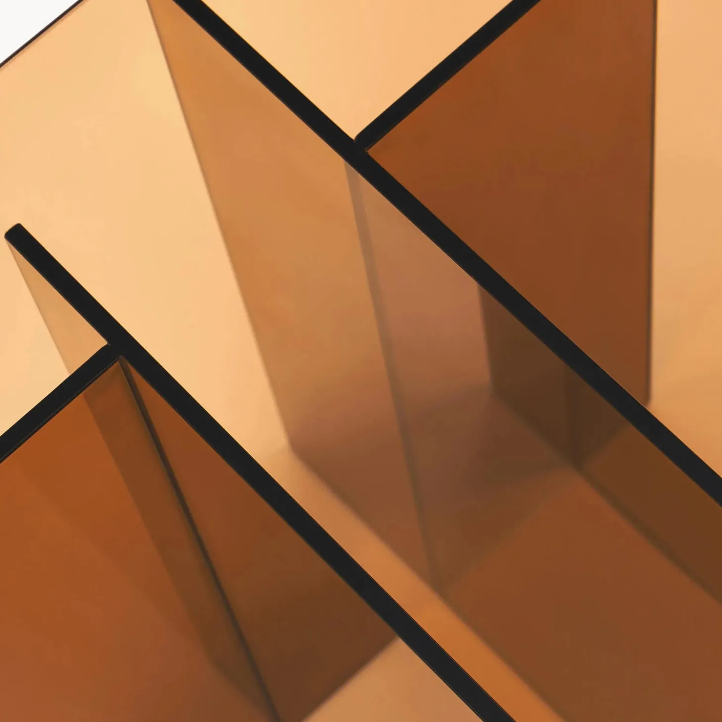 Anouk glassidebord, brun gennemsigtig