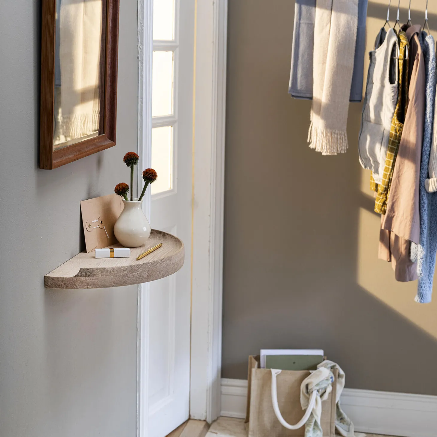 Arcus Console Shelf, hvidolieret eg