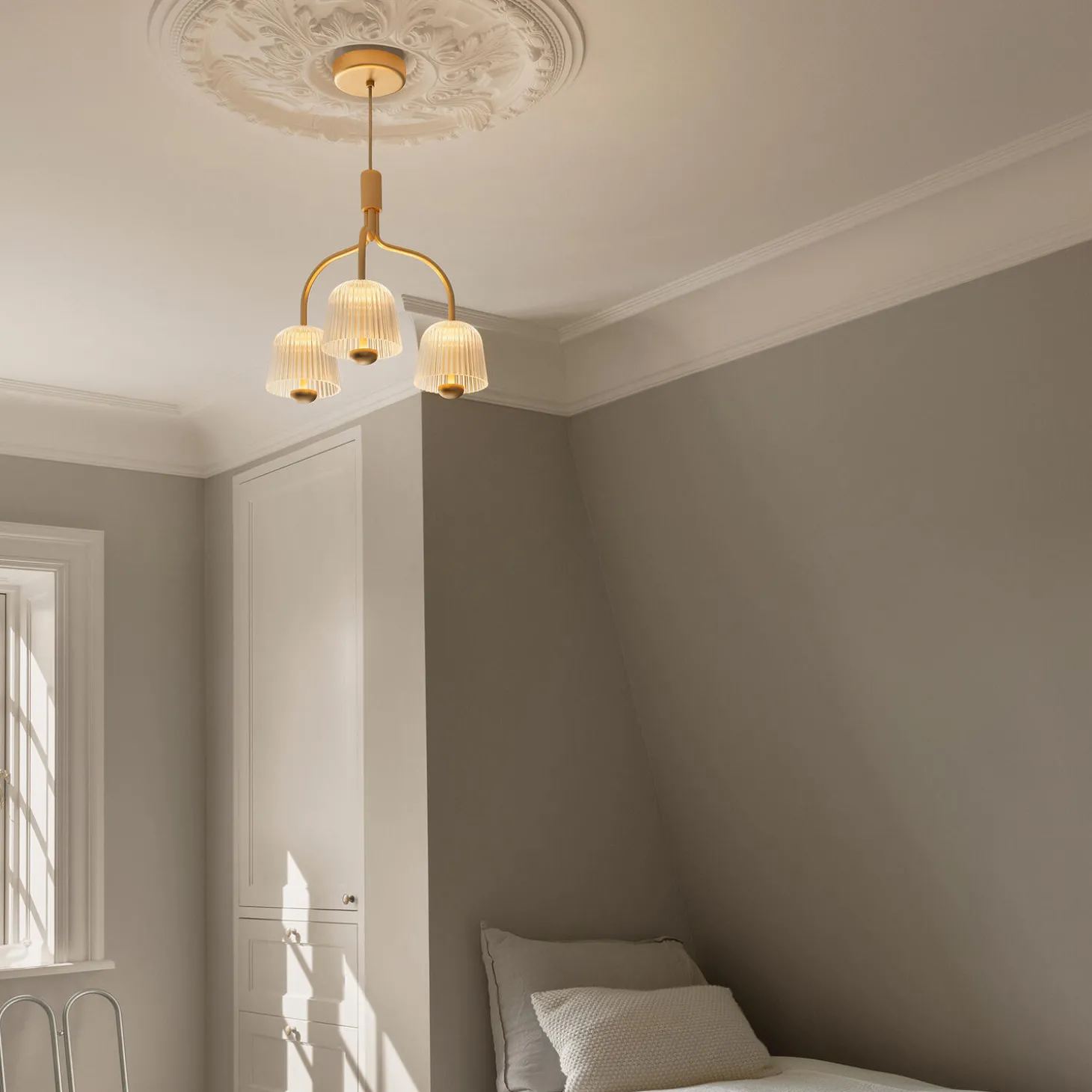 Asteea 3 Chandelier