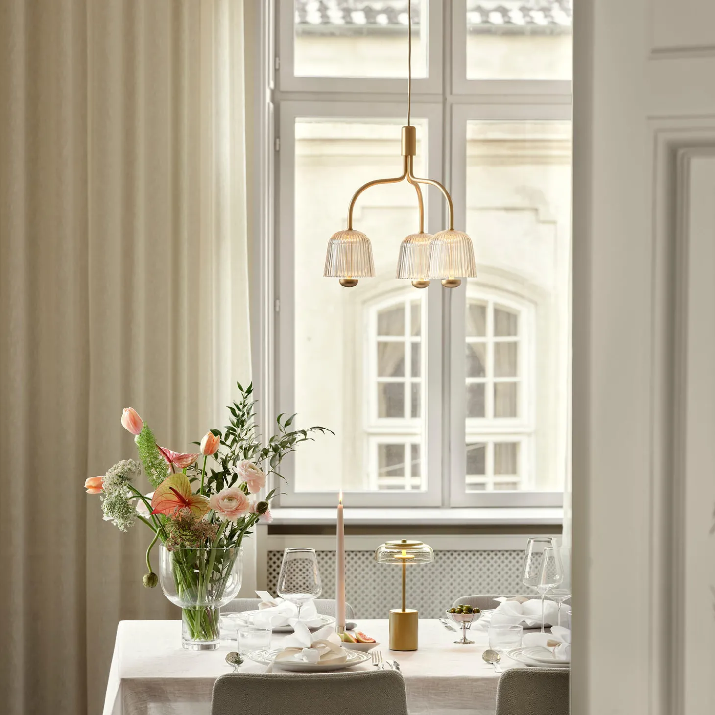 Asteea 3 Chandelier