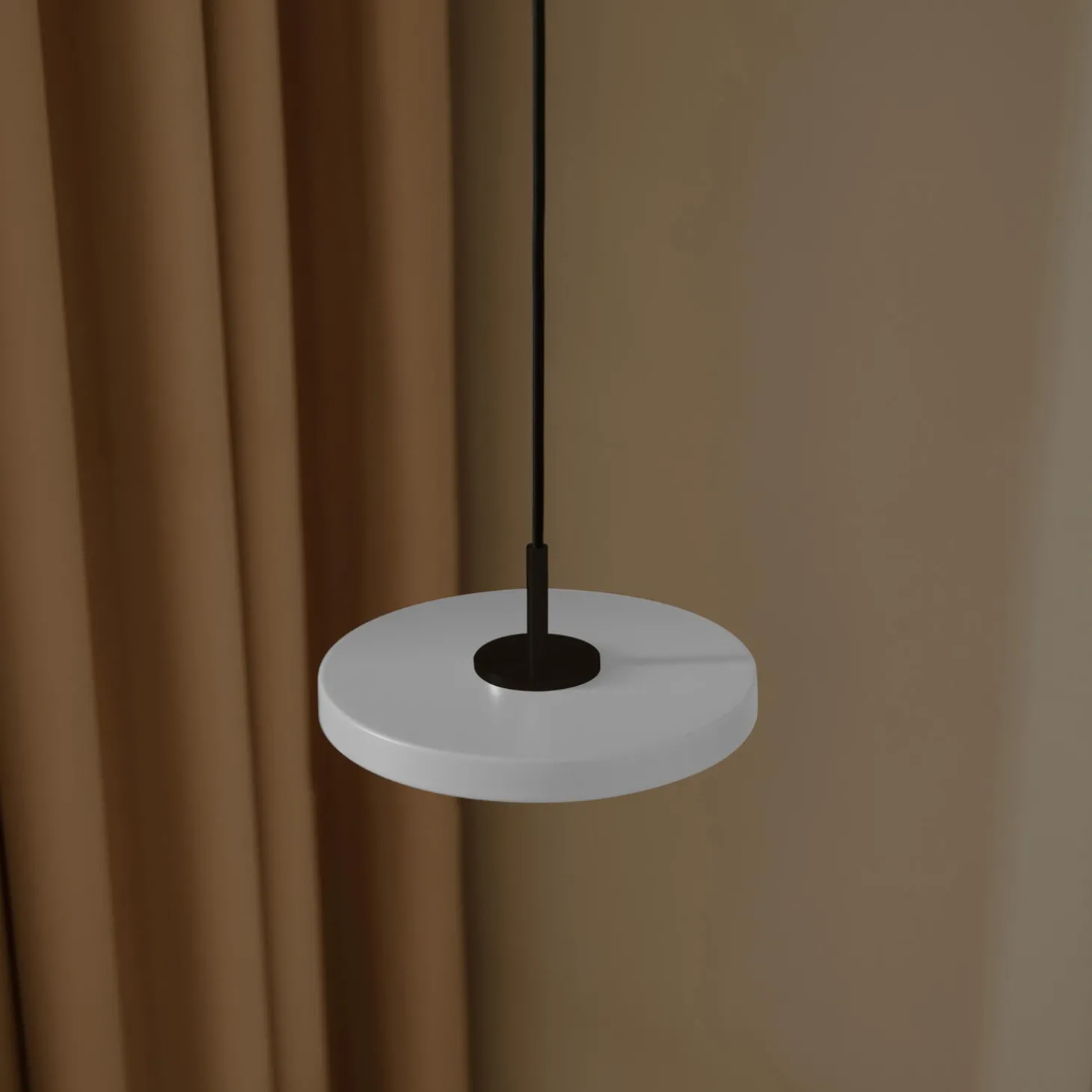 Asteria Micro Pendant, nuance mist/black