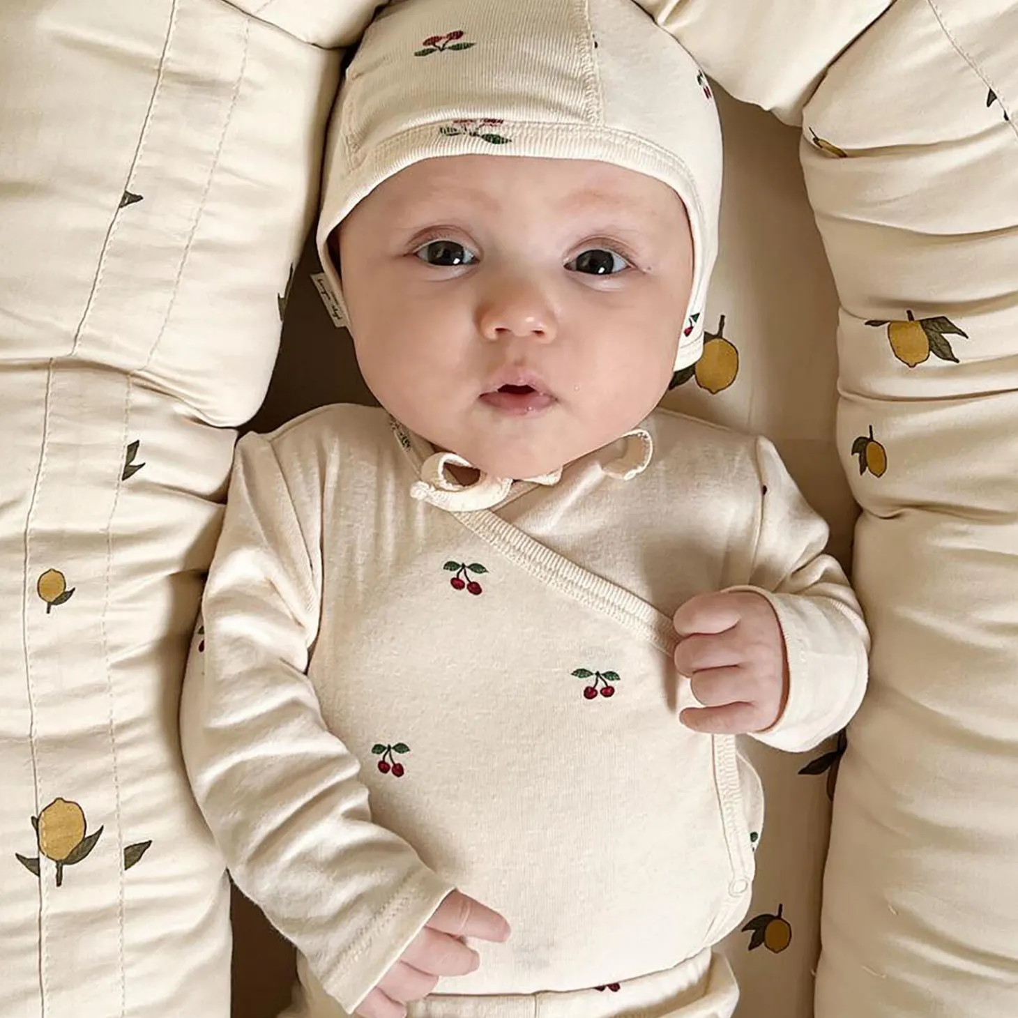 Babyhue til nyfødt, cherry