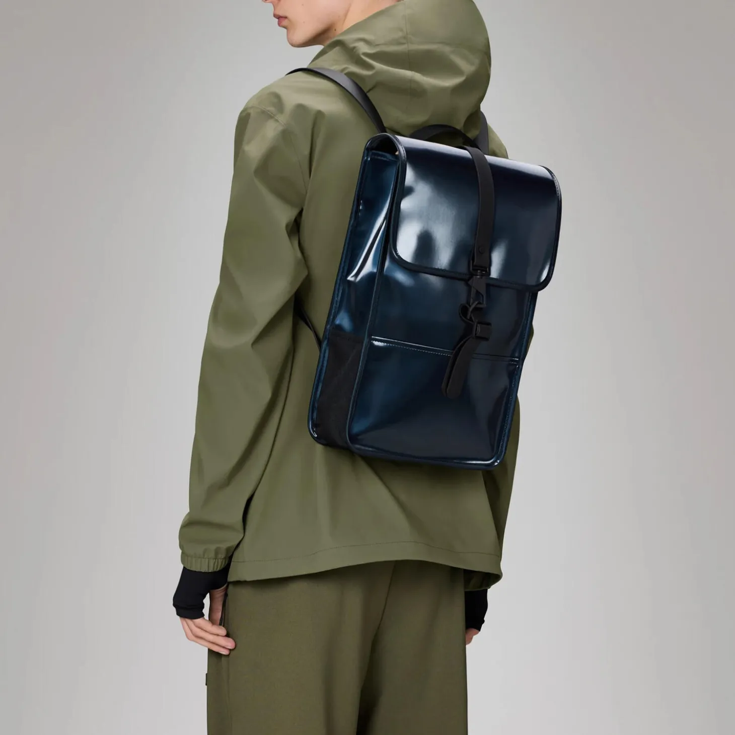 Backpack Mini, spill