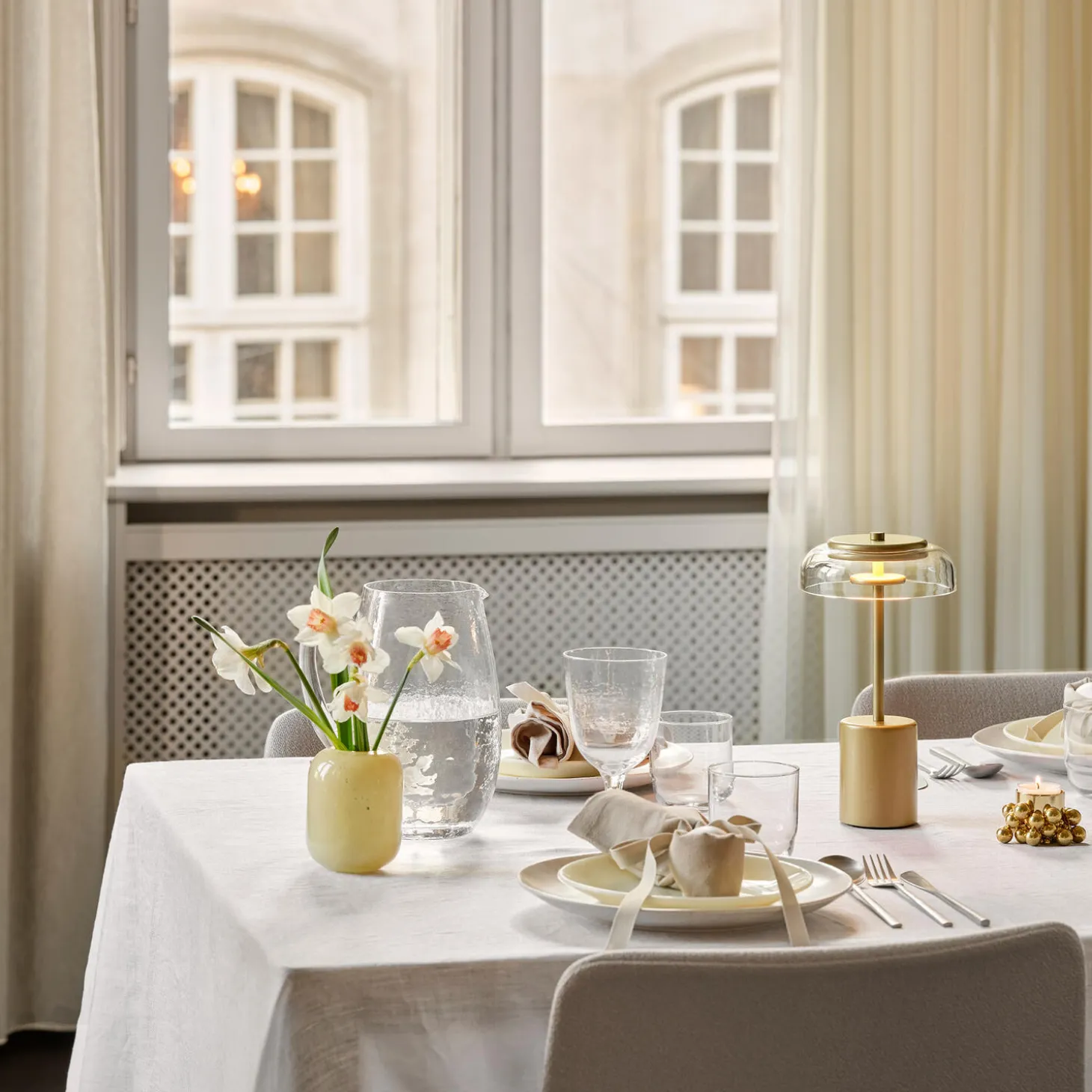 Blossi Mini Portable Table Lamp, nordic gold