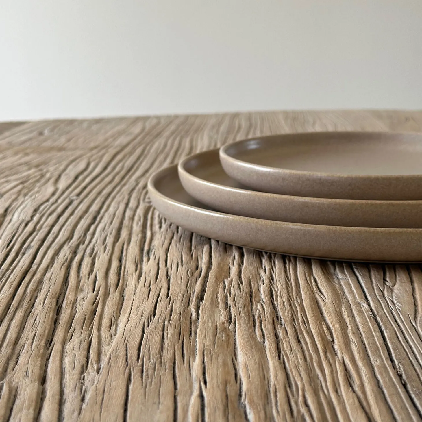 CAPRI Medium Tallerken, mat taupe