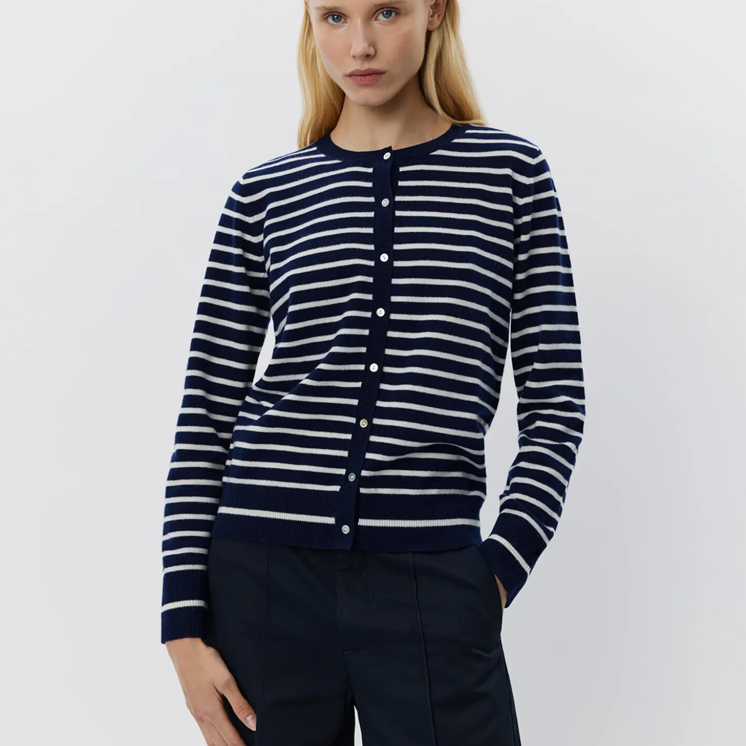 Cardigan, dark blue striped