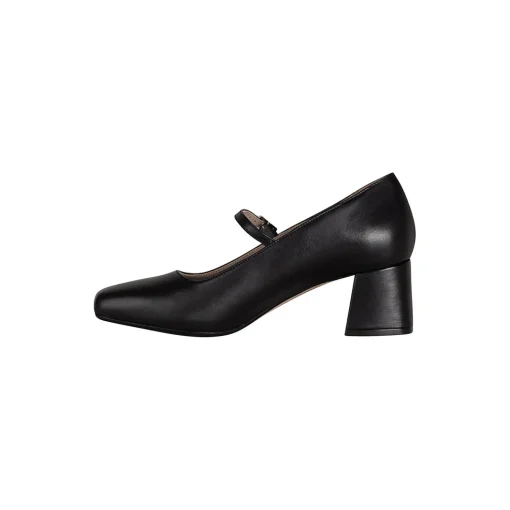 Celeste, black