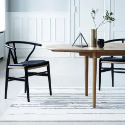 CH24 Y-stolen spisebordsstol, sortlakeret eg/natur