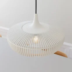 Clava Dine Wood Pendant, white oak