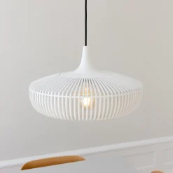 Clava Dine Wood Pendant, white oak