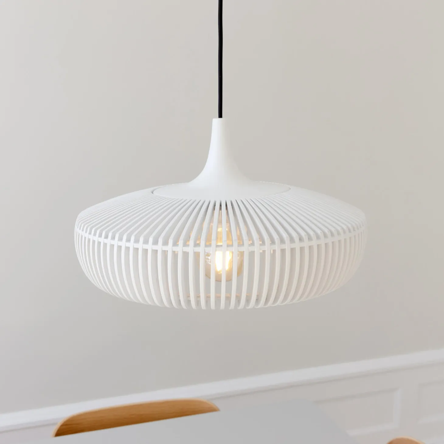 Clava Dine Wood Pendant, white oak