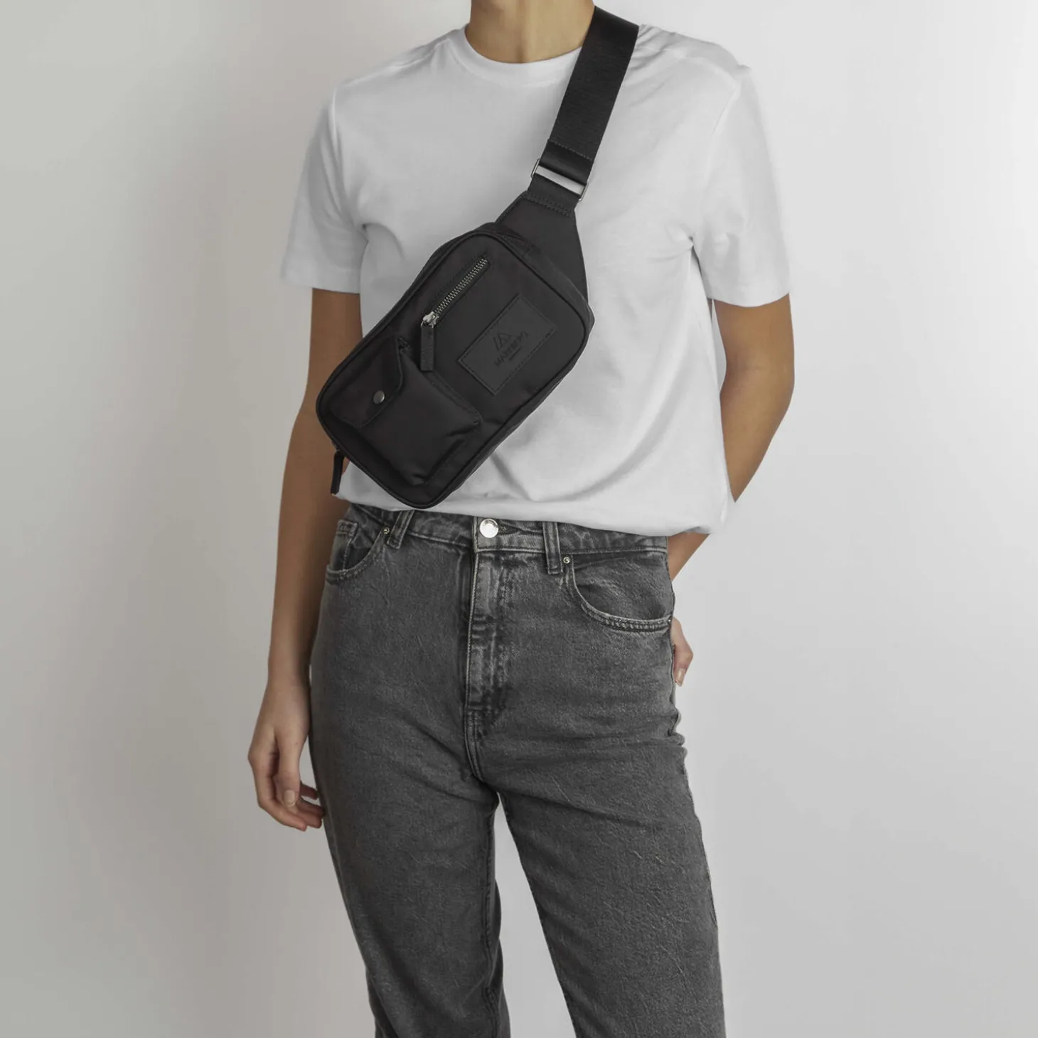 DarlaMBG Bum Bag, monochrome black