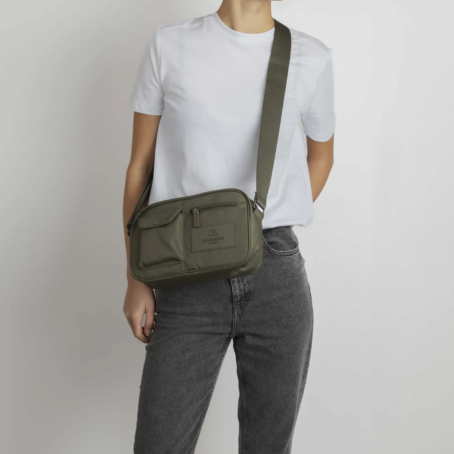 DarlaMBG Crossb., monochrome dark olive