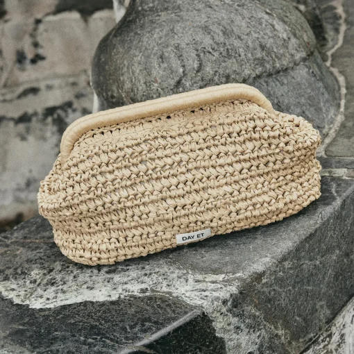 Day Crochet Clutch, coriander beige
