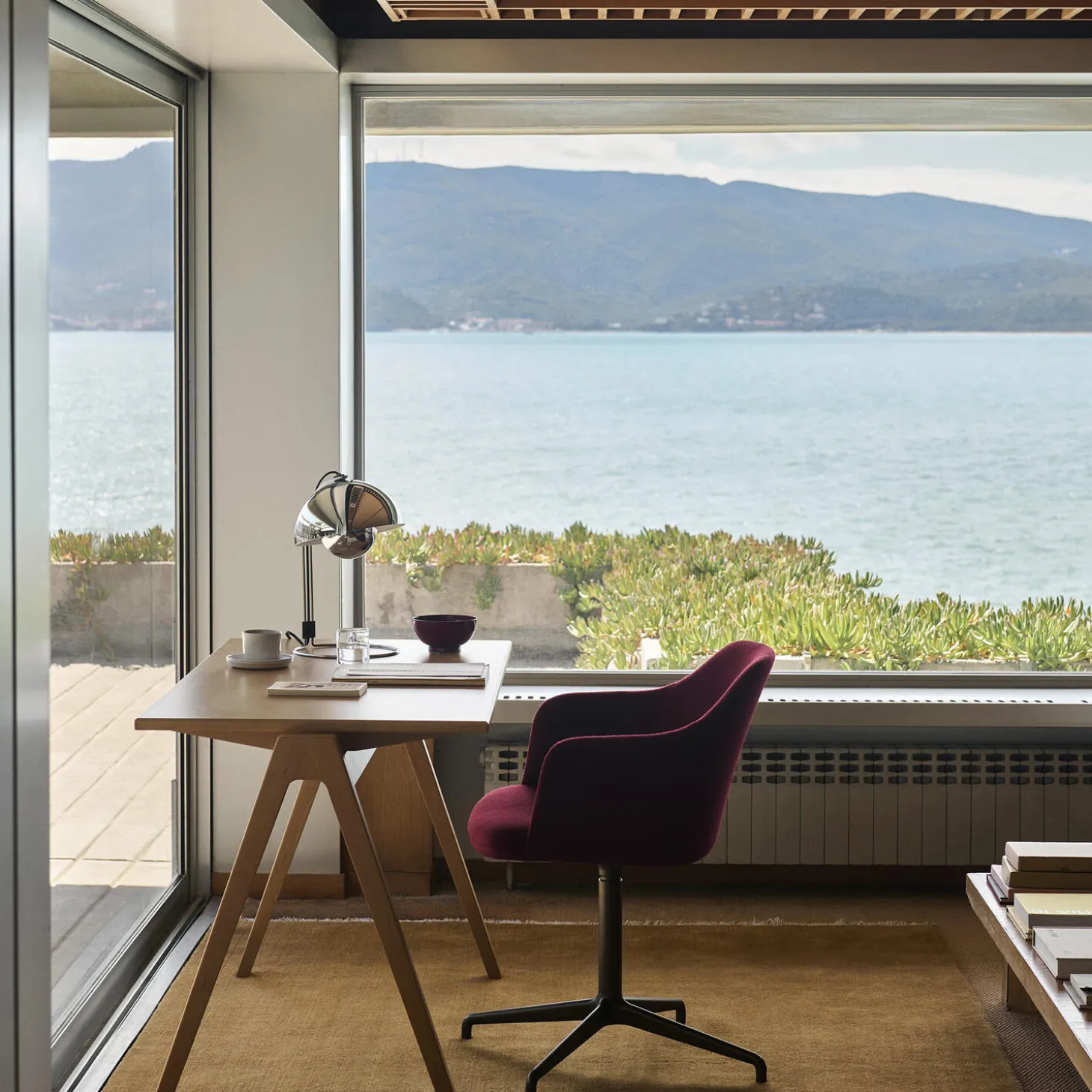 Daystak RD2 Table, honey stained beech