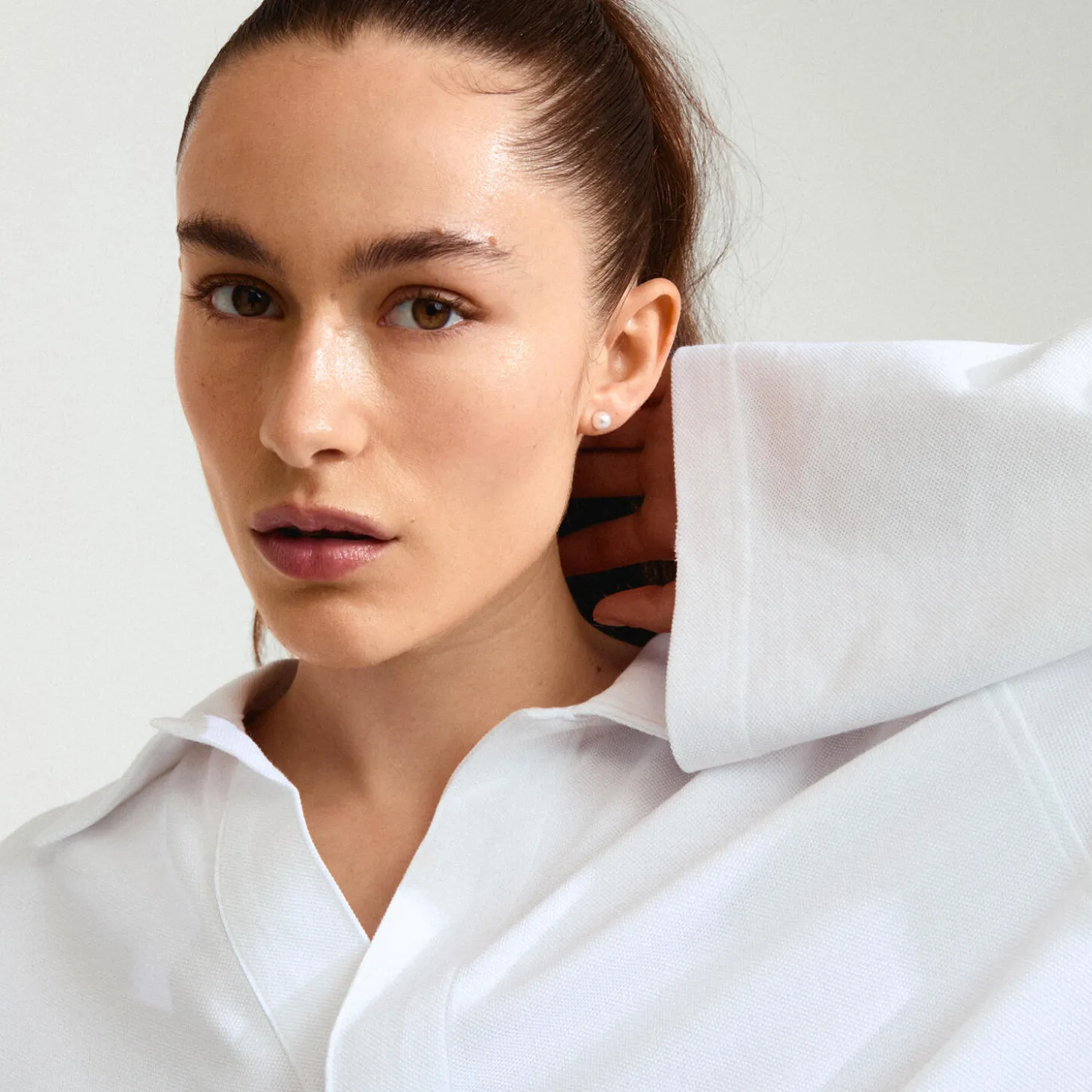 DIONYSIA Pearl Ørestikker, gold plated