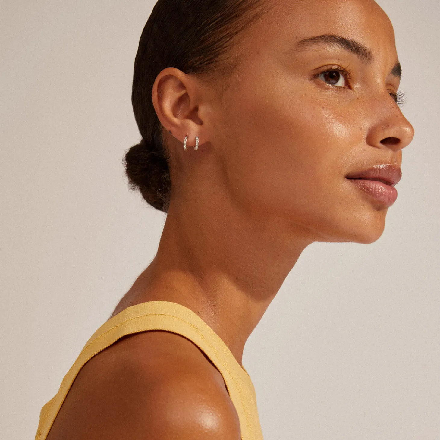 EBNA mini krystal huggie hoops, sølvbelagt