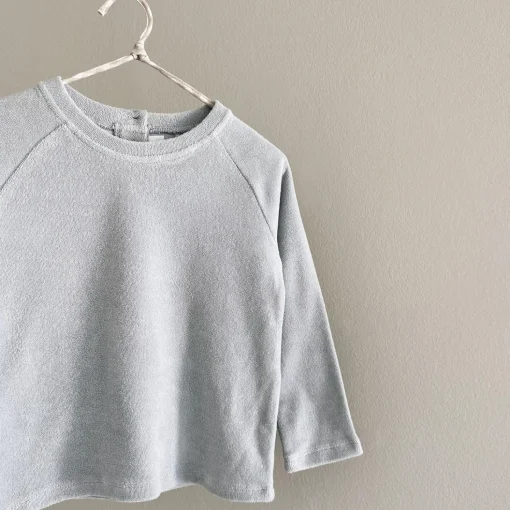 Elo Jumper, barely blue