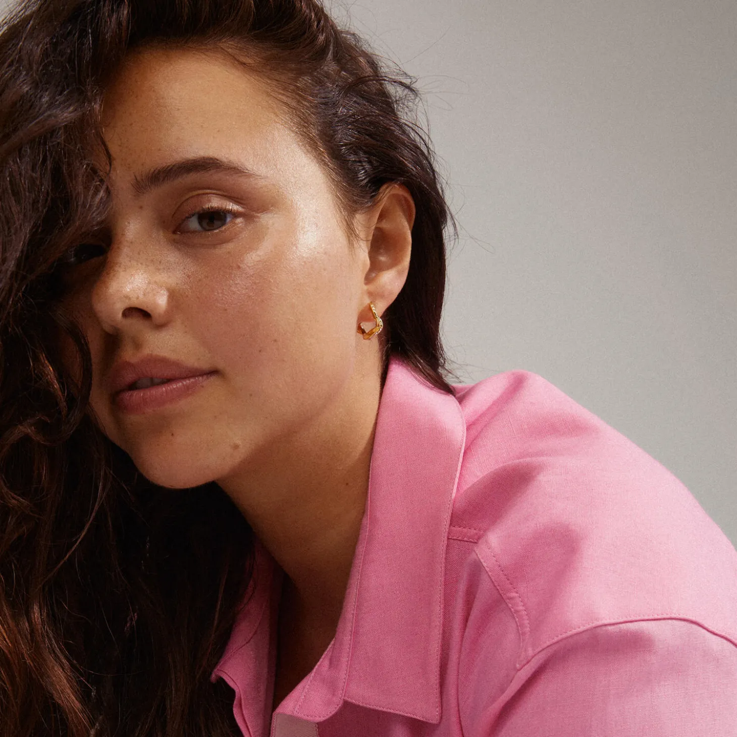 EVRA recycled organiske krystal hoops, guld