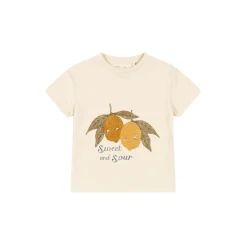 Famo Tee, almond milk