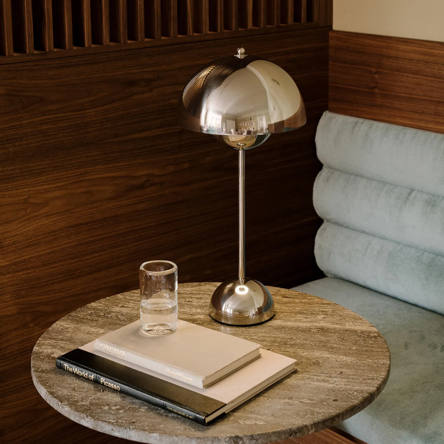 Flowerpot VP3 Table Lamp, brass-plated