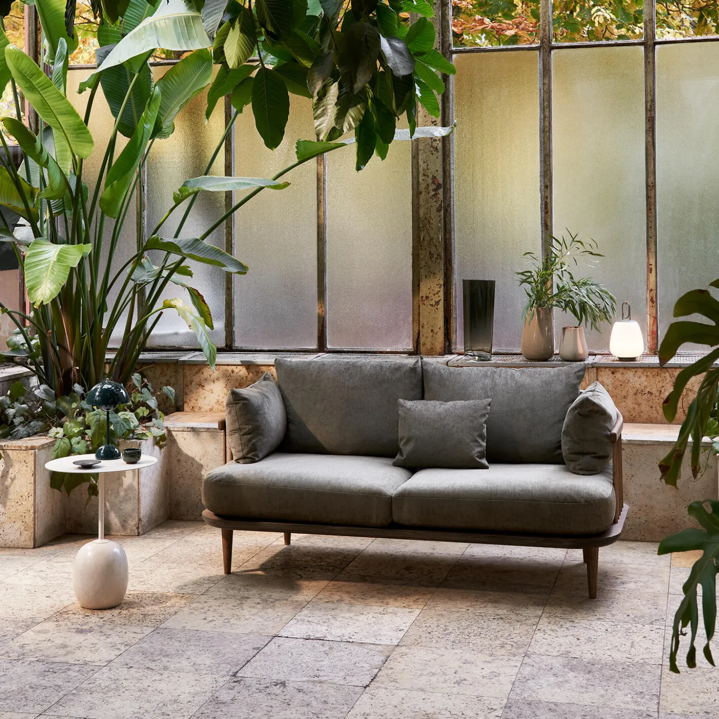 Fly SC2 2-seater Sofa, Hot Madison 093/smoked oiled oak