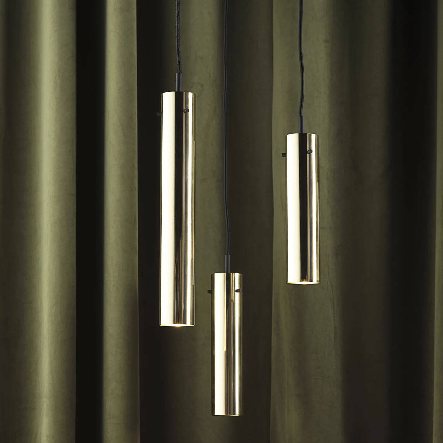 FM2014 Solid Pendant, glossy brass