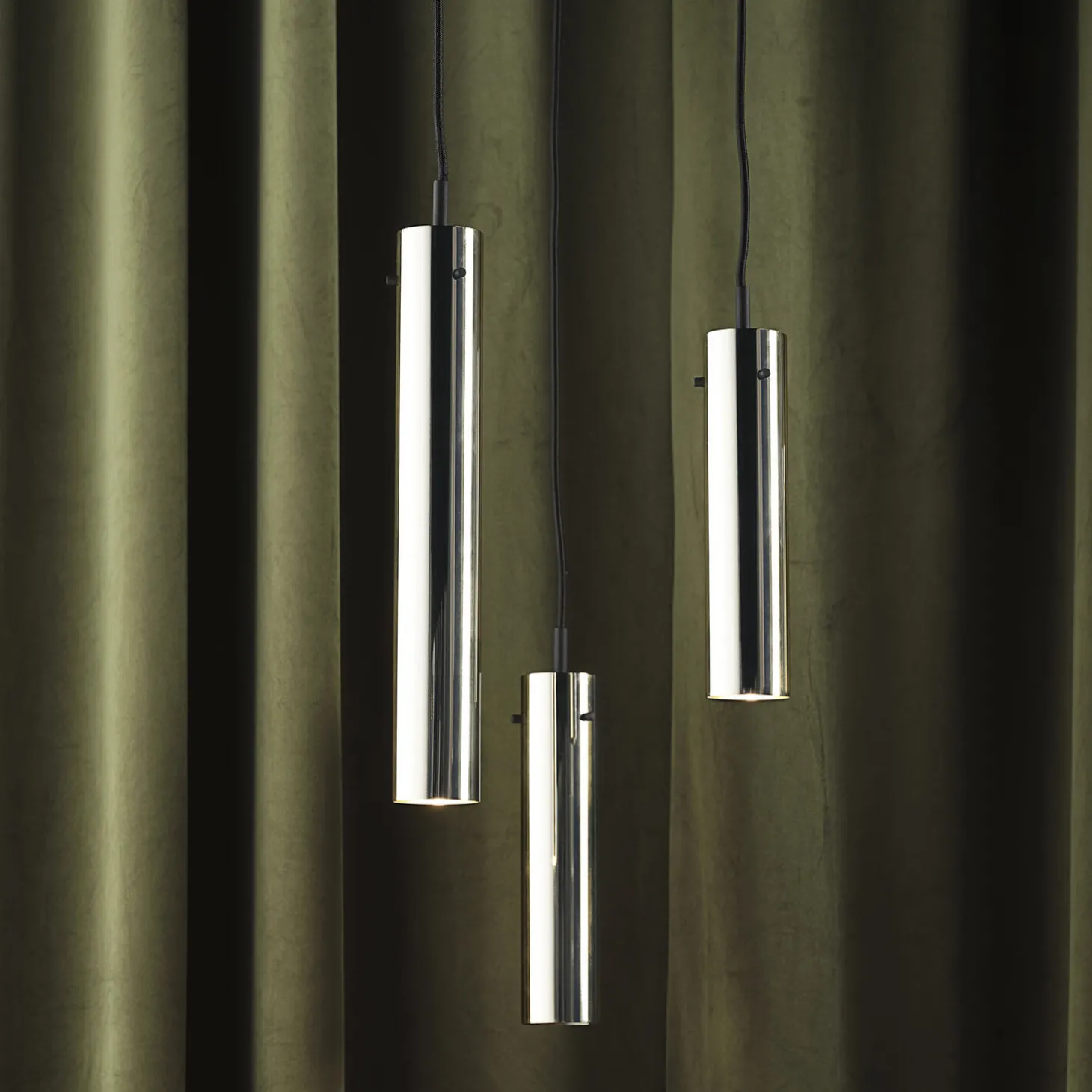 FM2014 Solid Pendant, glossy stainless steel