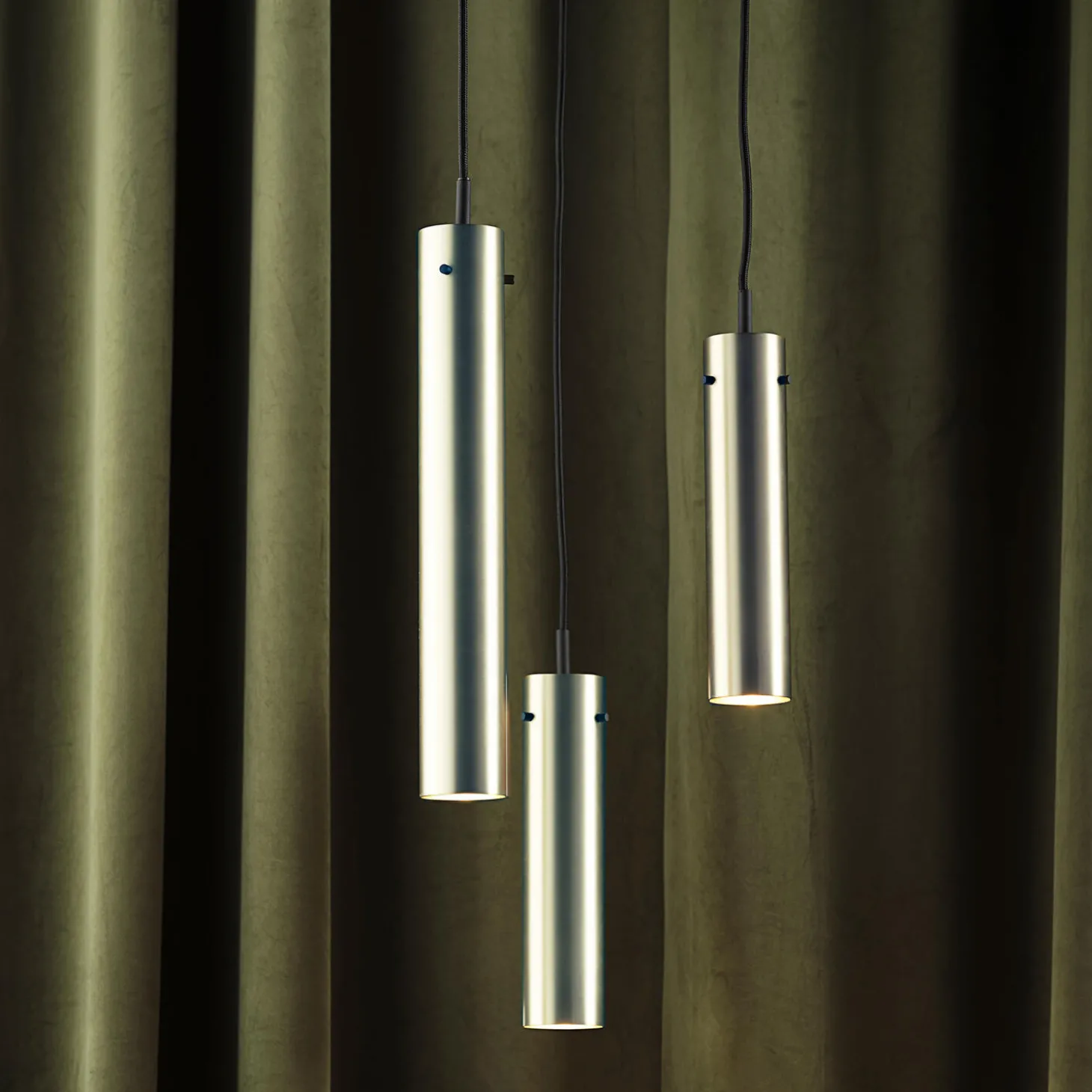 FM2014 Solid Pendant, polished stainless steel