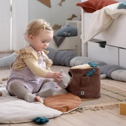 Gemmeleg træstub aktivitetslegetøj, brown