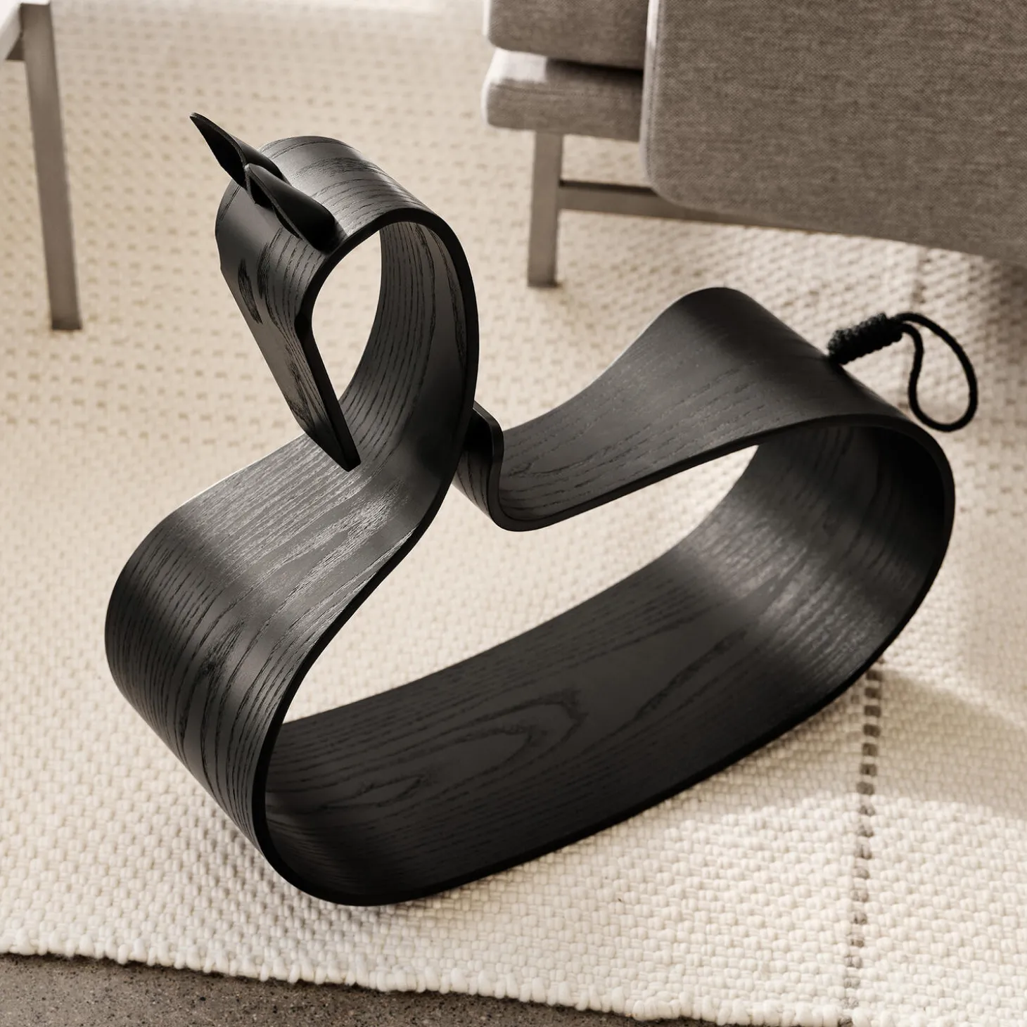 Gyngehest, black ash