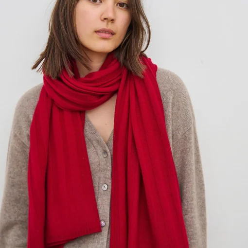 Hannah Scarf, cherry red