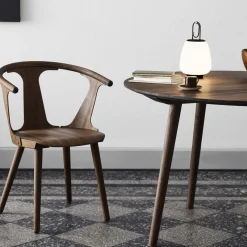 In Between SK1 stol, røget eg