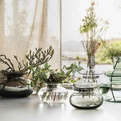 Inu vase, moss green