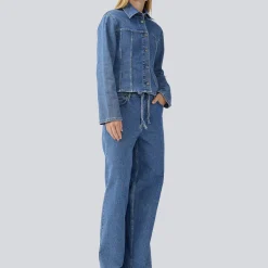 IsoldeMD solid pants, distressed blue