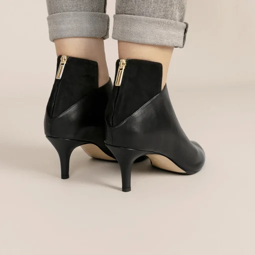 Ivy, black