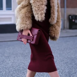 Jolie Grande Crossbody Bag, bordeaux