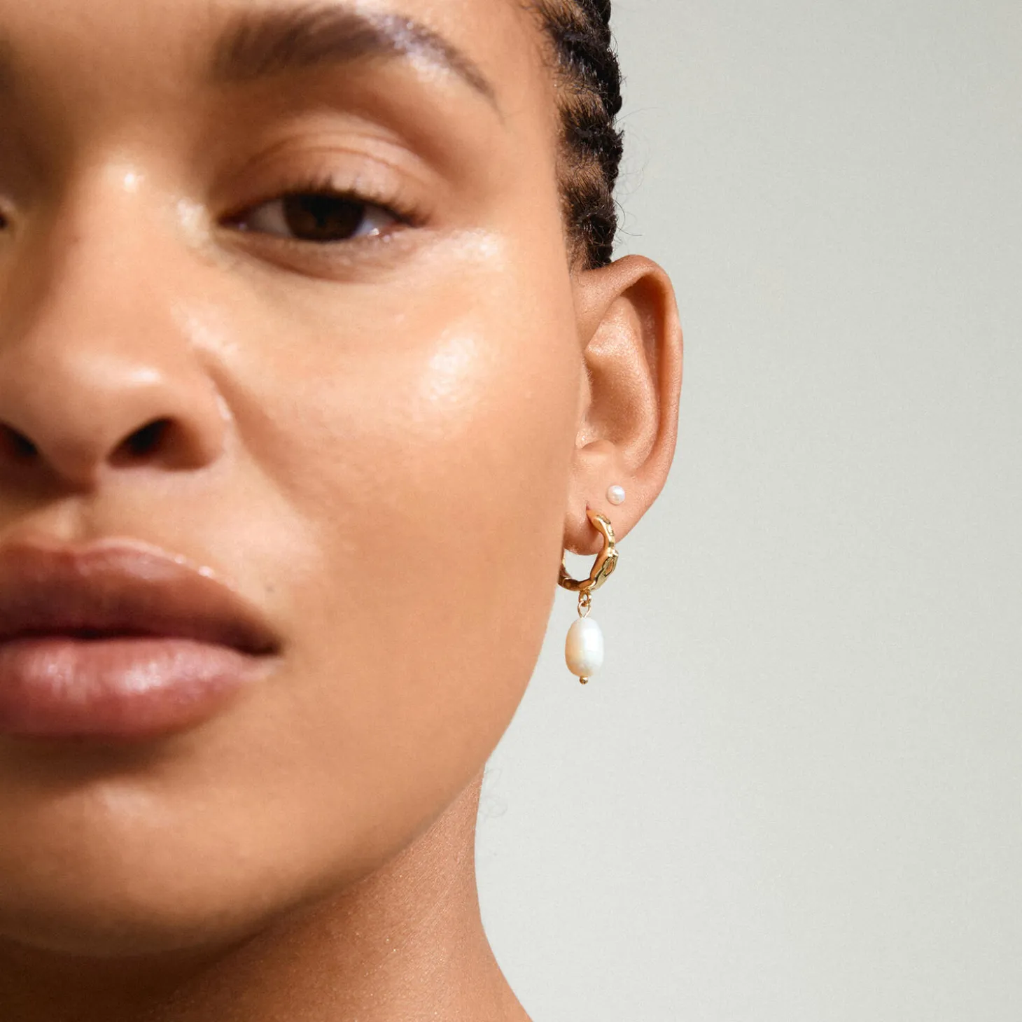 JONNE Pearl Øreringe 2 sæt, gold plated