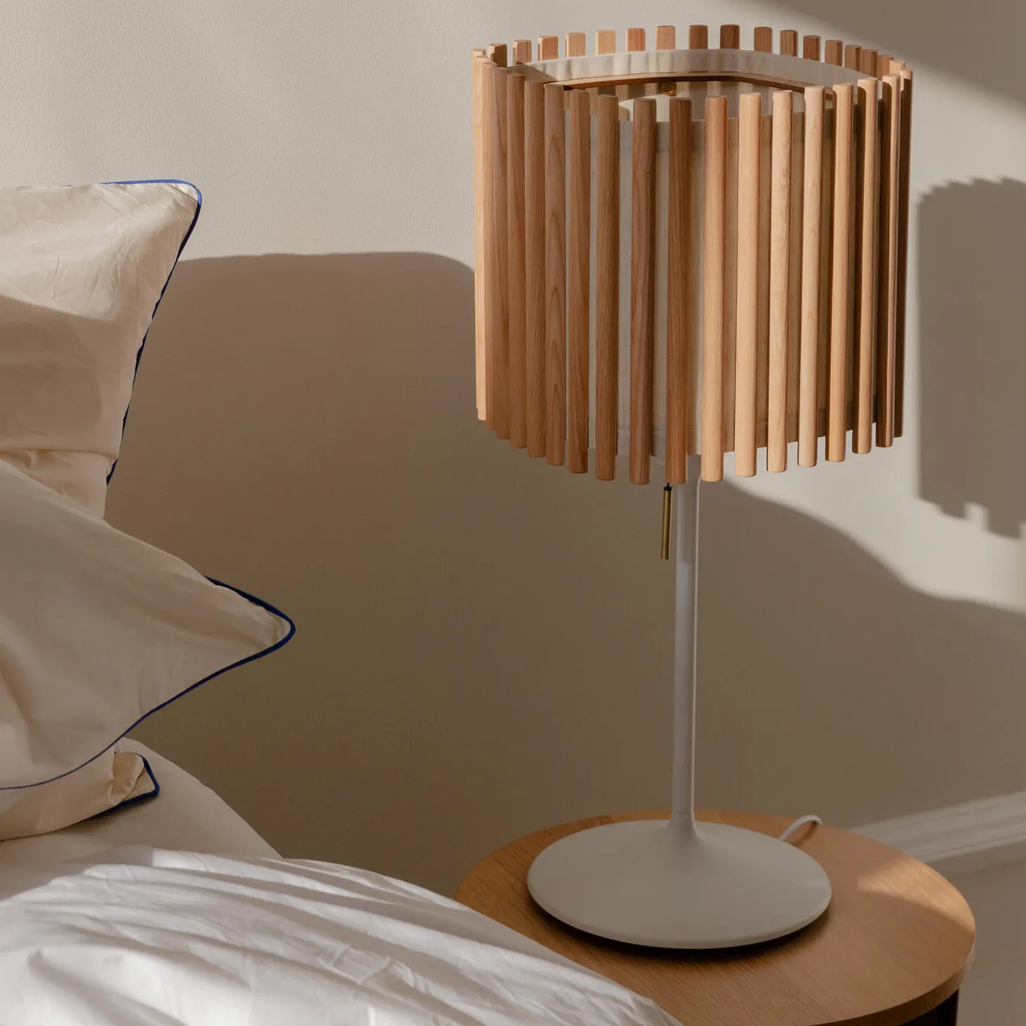 Komorebi Square Table Lamp, oak/white