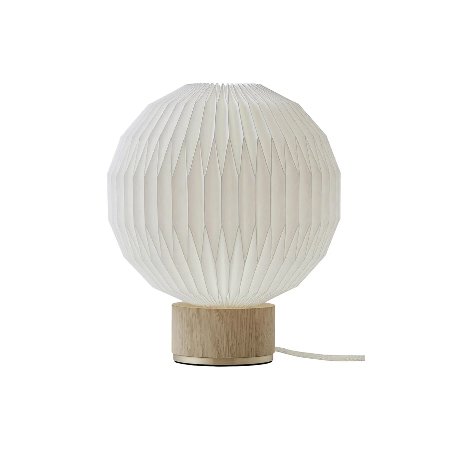 Le Klint 375 bordlampe med standardskærm, lys eg