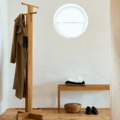 Lightweight Bench, oiled oak