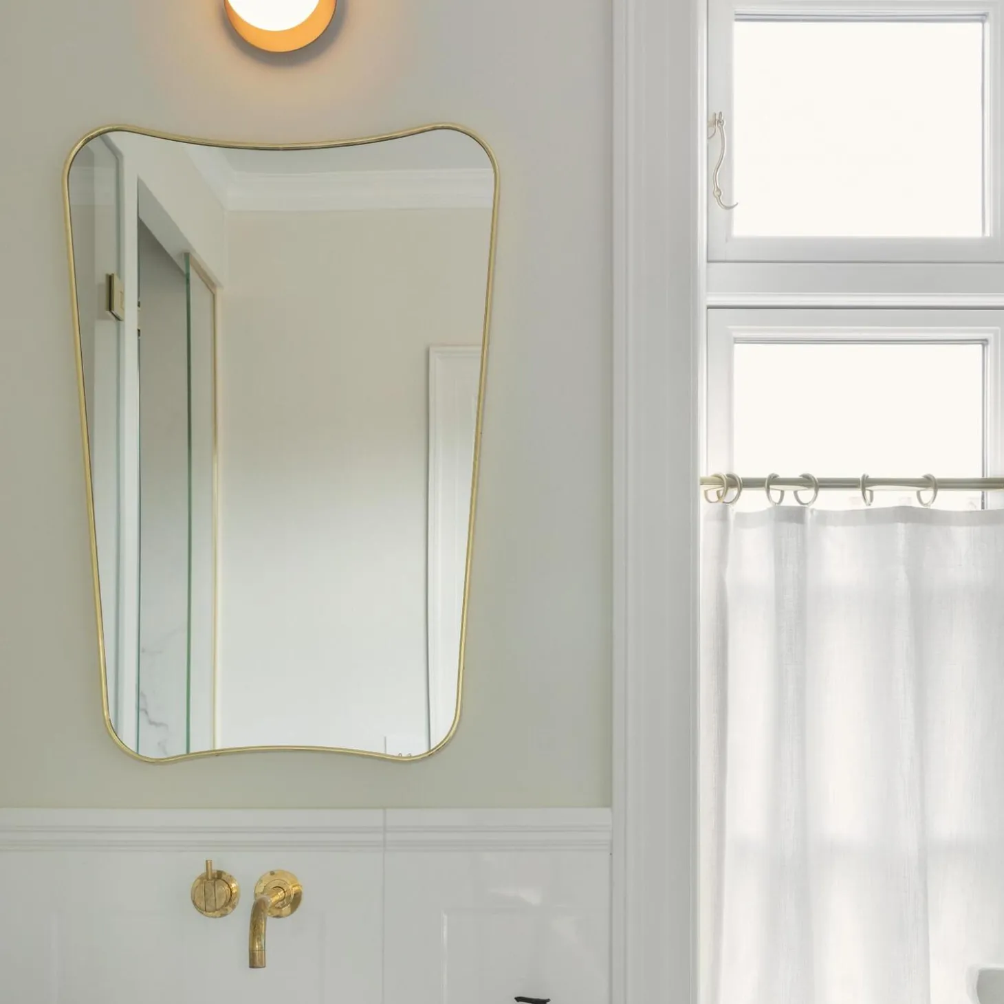 Liila 1 Small Wall Lamp, dark bronze/opal