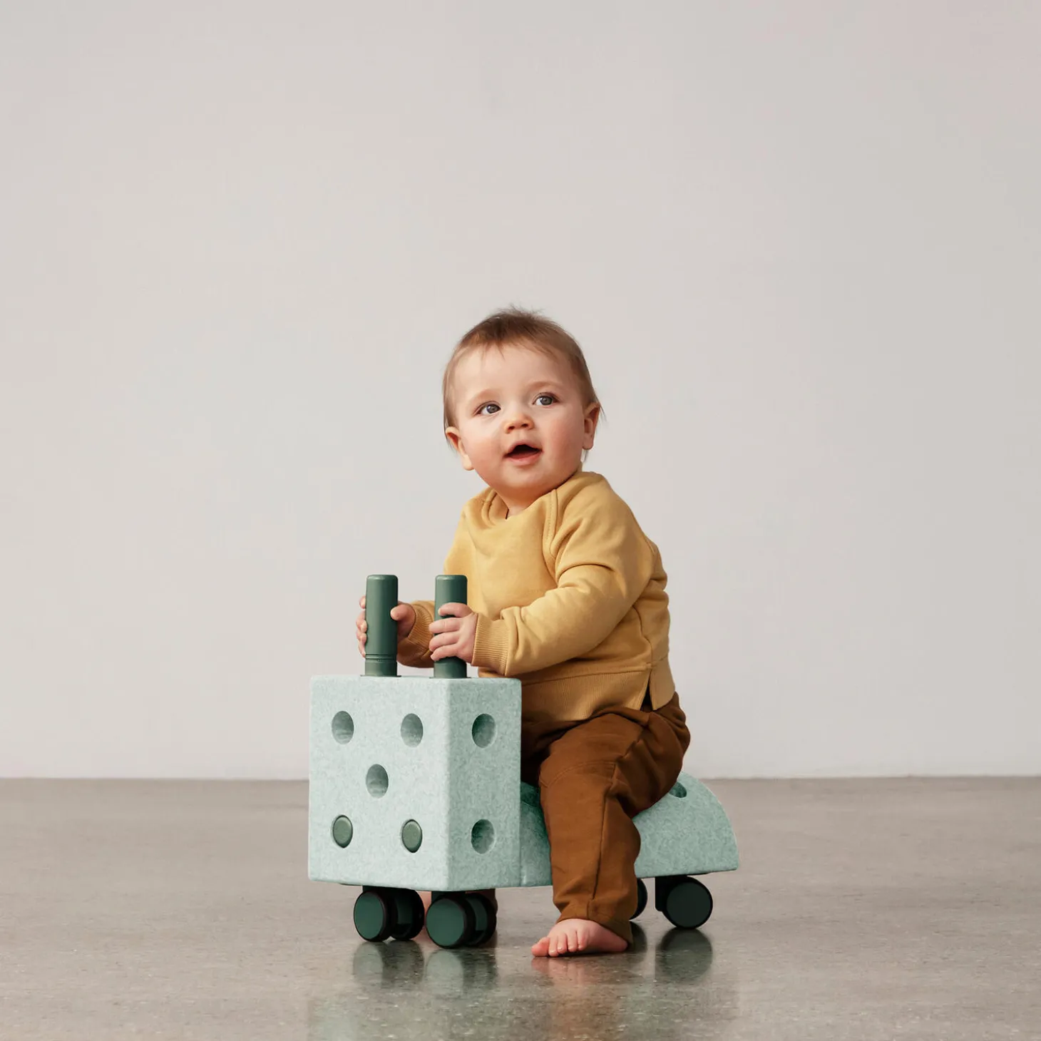 Lille gåbil, ocean mint/forest green