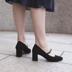 Lovely Lili, black