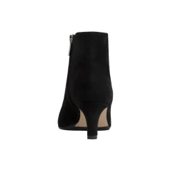 Marta, black