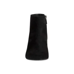 Marta, black