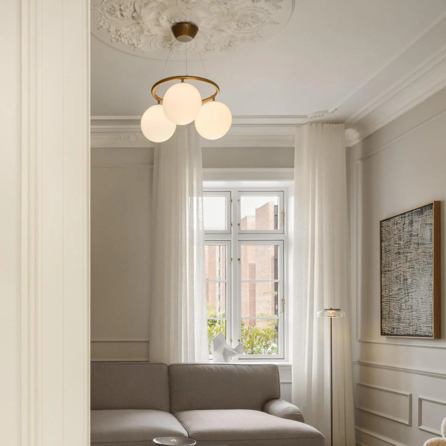 Miira 3 Circular Pendant, dark bronze/opal